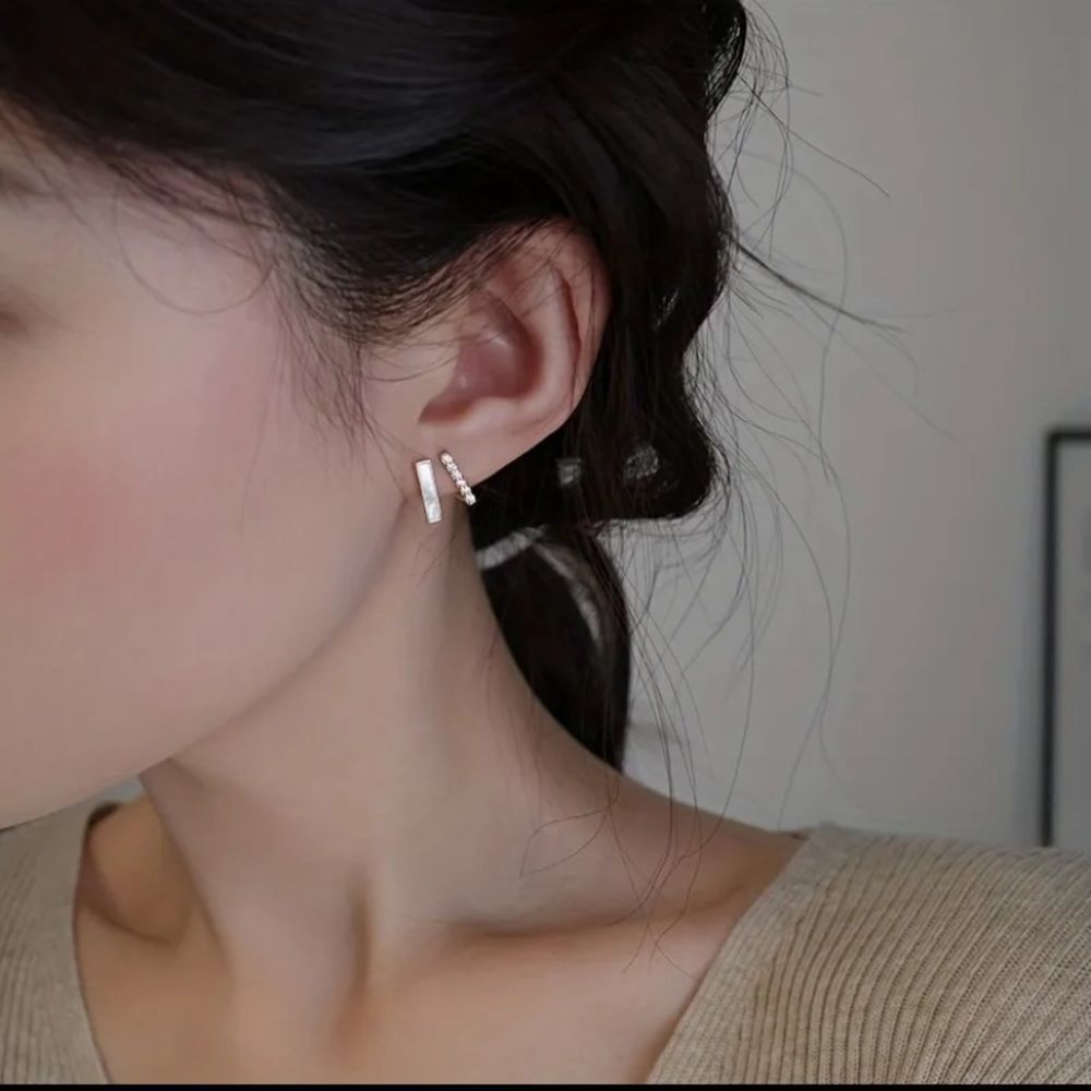 ✨🆕✨Elegant Gold Plated Chic Minimalist Shiny Zircon Stud Earrings✨
